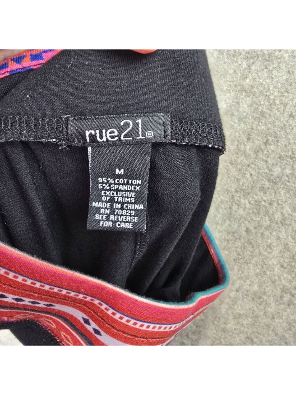 Rue21 Womens Black Bootcut Yoga Pants Multicolor Waistband Size M Cotton Blend - Picture 3 of 5